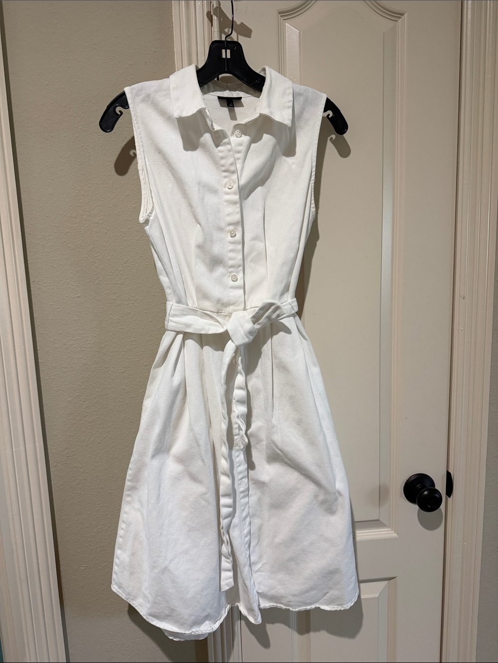 White Sleeveless Sabin Shirt Dress with Tie Belt